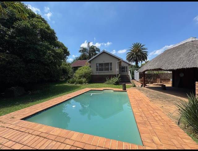 4 BEDROOM HOUSE FOR SALE IN GLEN MARAIS